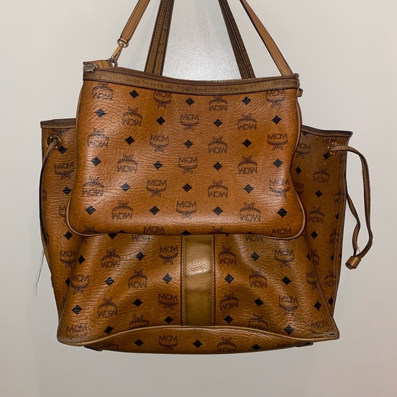 MCM “Liz Shopper” color Cognac - Picture 3 of 4